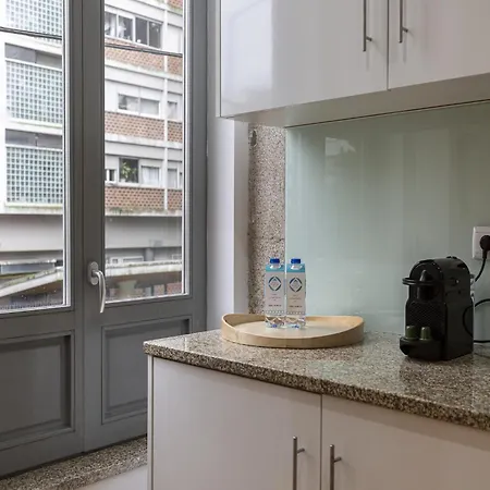 Near Combatentes Metro Station Apartment *